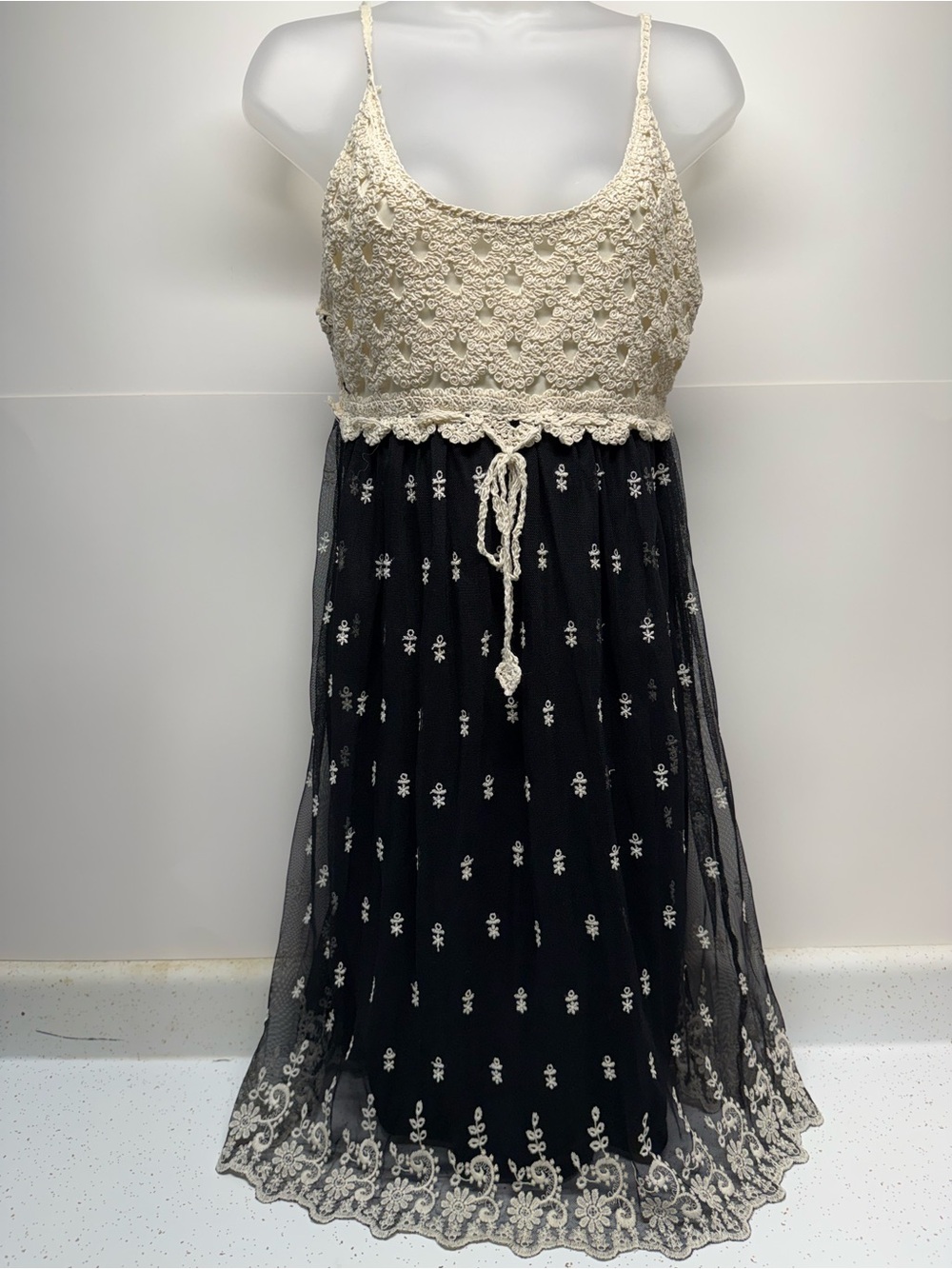 River Island Cream Crochet Top Black Embroidered Tulle Midi Dress
